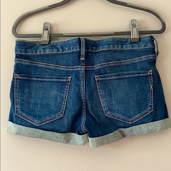 Woman’s Relaxed Low Rise Jean Shorts - Picture 2 of 5